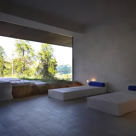 Crest Alpine & 度假村 *