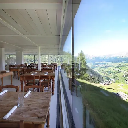 Crest Alpine & Resort