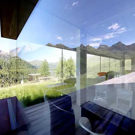 Station touristique Crest Alpine Lodge&spa *